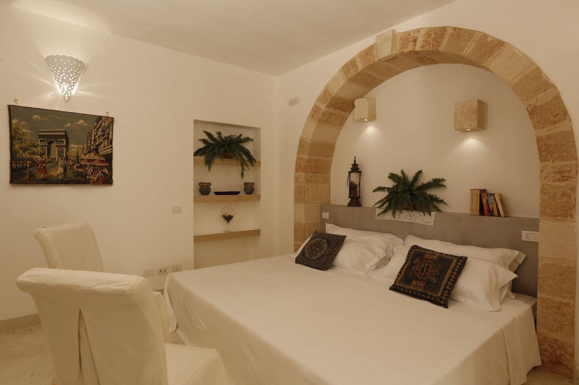 לינה וארוחת בוקר Sanarica Masseria Quadrelli מראה חיצוני תמונה